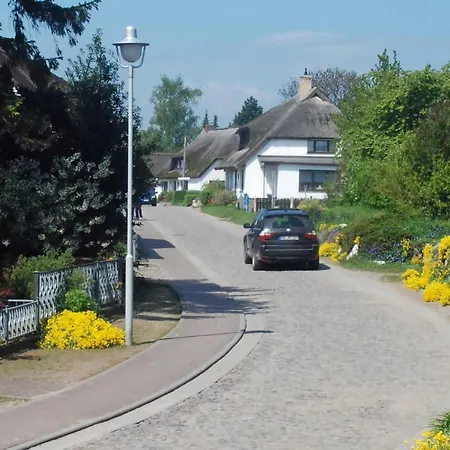 Zum Boddenstrand Mit Ka Gross Zicker